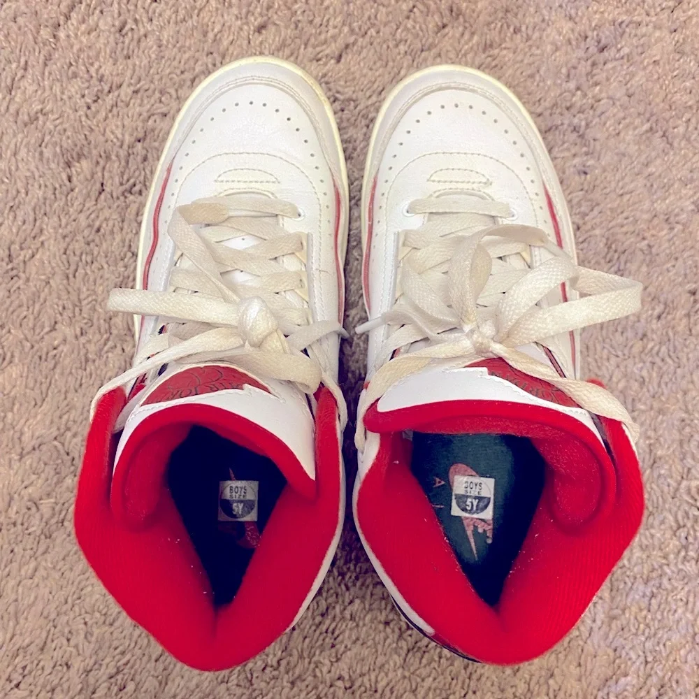 Nike Air Jordan White Red Green High-Top Classic Basketball Size 5 Big Kids